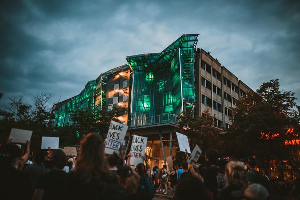 Les erreurs à éviter lors de l'application du fond de teint.